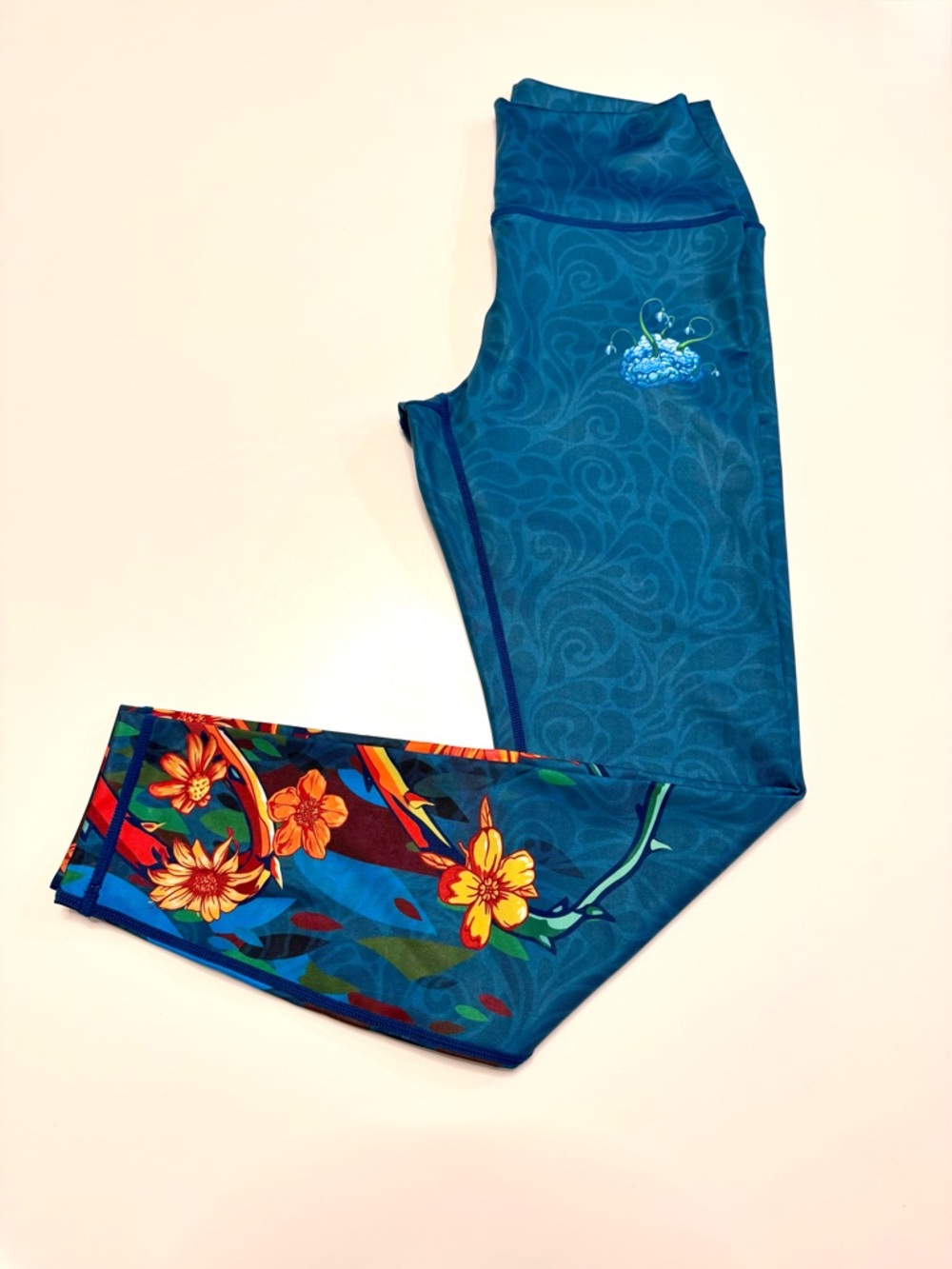 Ganja White Night Women’s Teal Floral Panel Leggings, size M